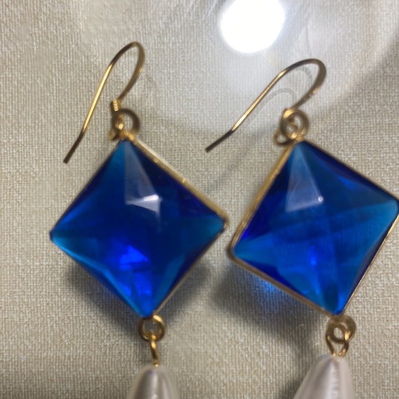 Kenneth Jay Lane Earring - Picture 4 of 5